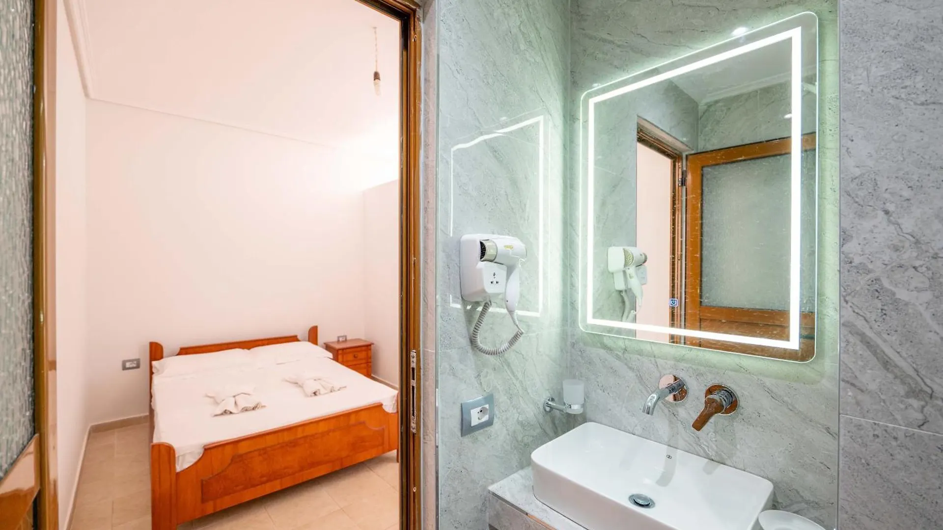 Vila Celi Sarandë